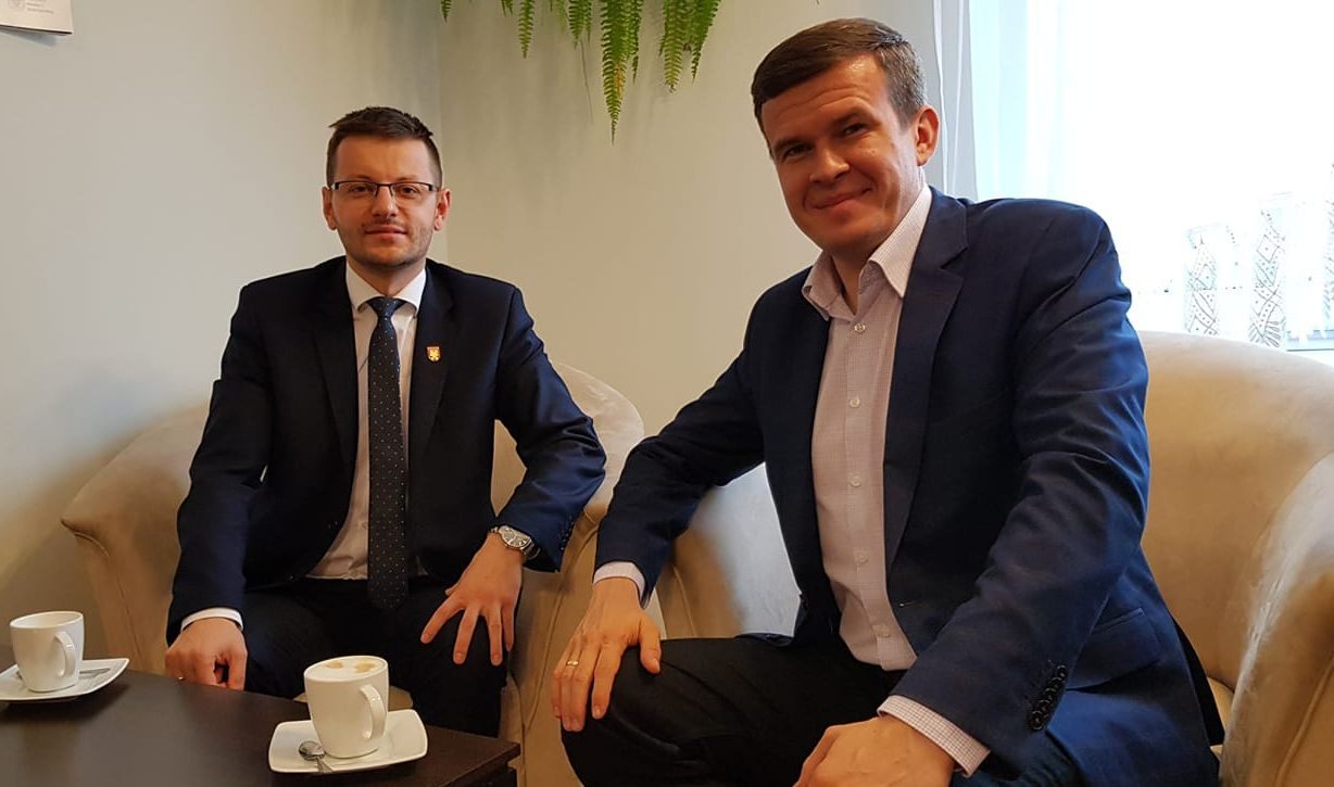 Minister - Ministerstwo Sportu dofinansuje budowę boiska w Rokowie!