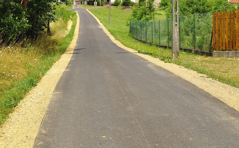 Wysoka Dzial - Tak prezentują się zmodernizowane drogi w Gminie Wadowice